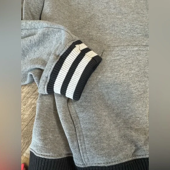 Colosseum Florida Gators grey hoodie, v-neck size XL, puffy stitched lettering - Picture 7 of 16